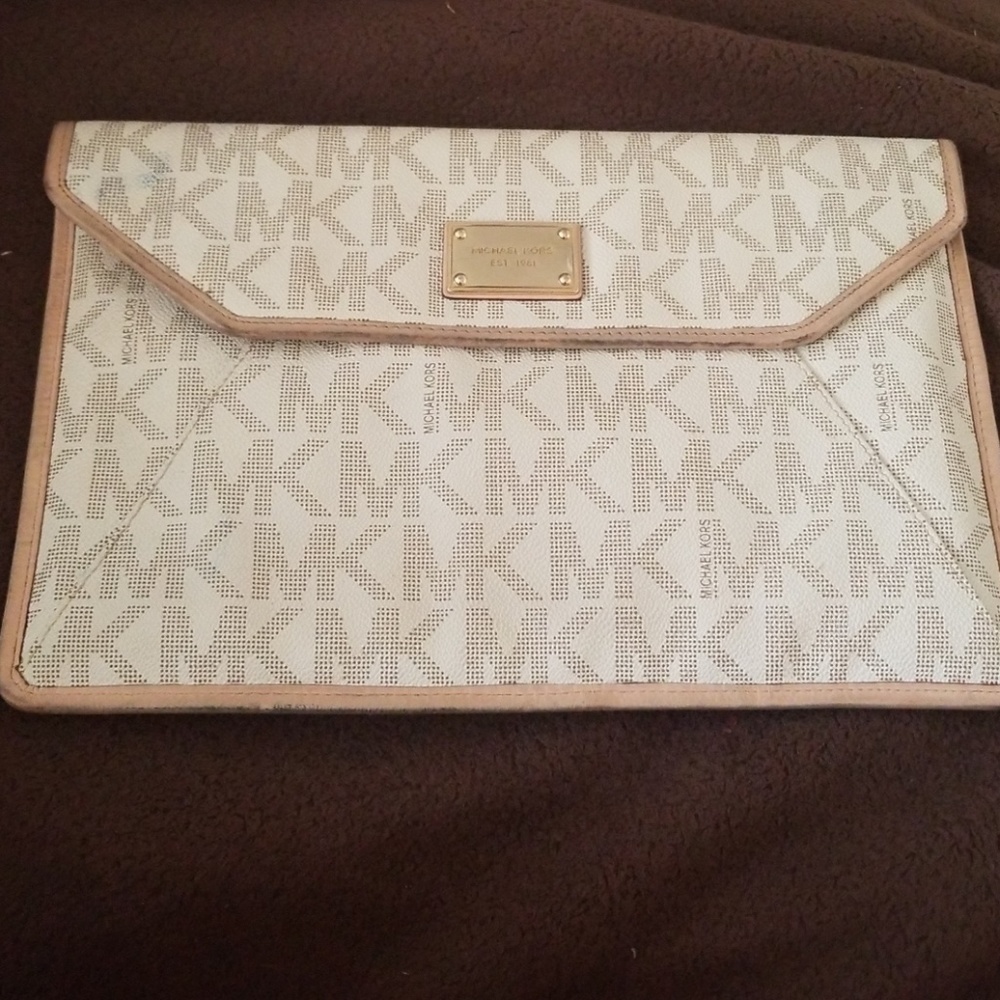 Michael Kors Clutch